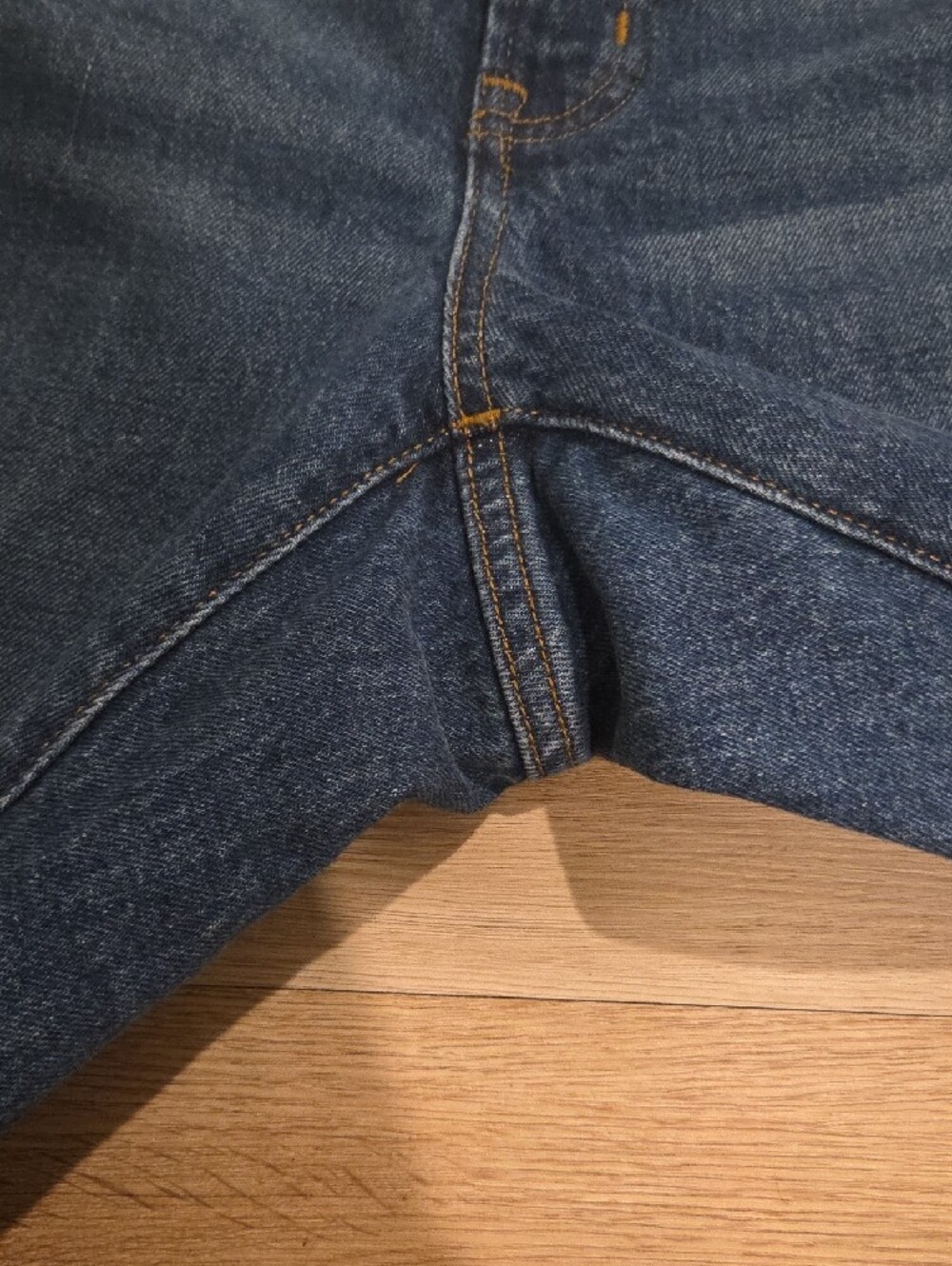Madewell Straight-Leg Jeans in Dark Blue Denim - Picture 2 of 8